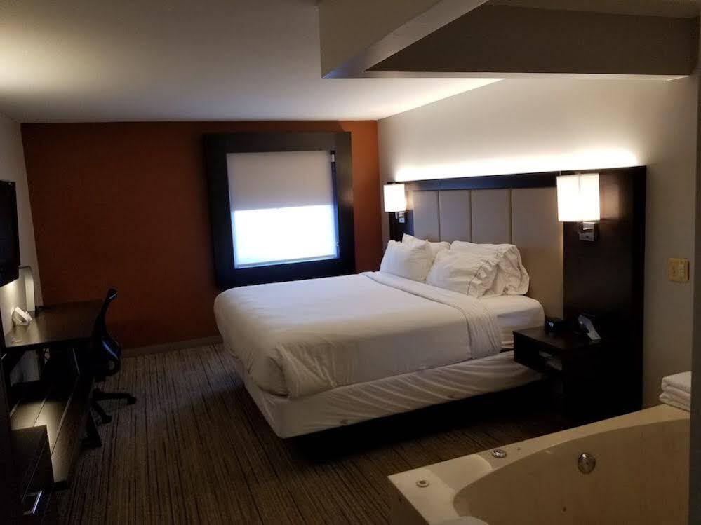 Holiday Inn Express Birch Run-Frankenmuth Area By Ihg Zewnętrze zdjęcie